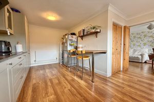 Kitchen/Breakfast Room- click for photo gallery